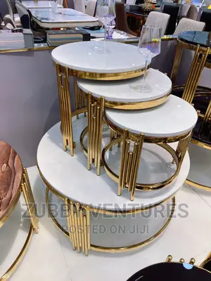 Brand New Quality Center Table With 3 Side Stew