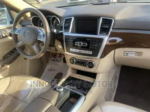 Mercedes-Benz M Class ML350 4dr SUV (3.5L 6cyl 7A) 2015 White