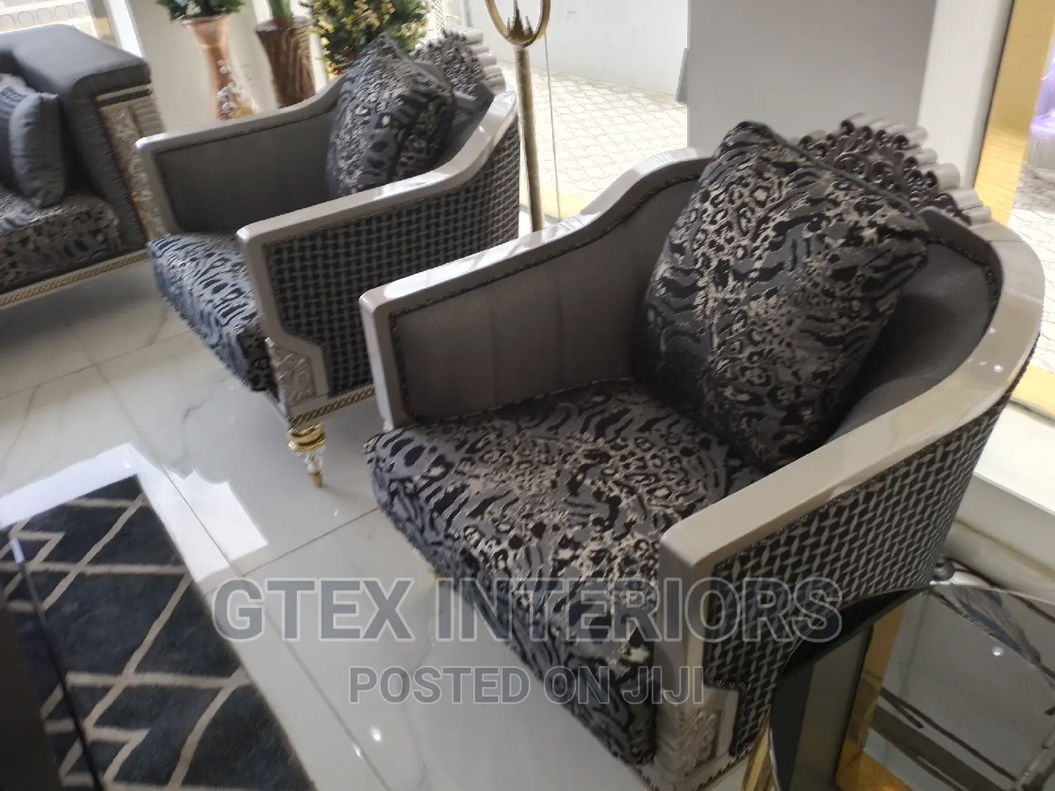 Contemporary Sofa Chair