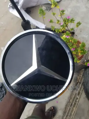 Front Grill Logo GLAS Benz
