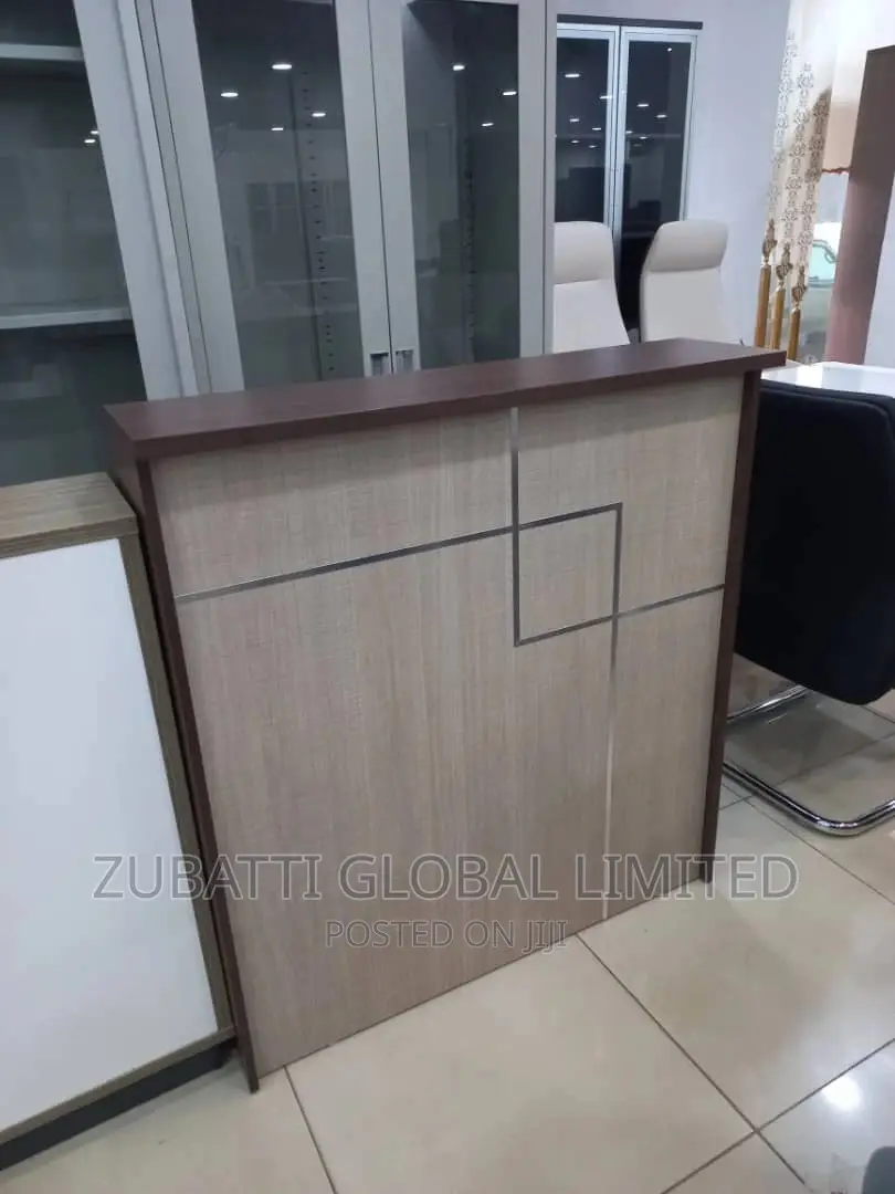 Executive Receptionist Table