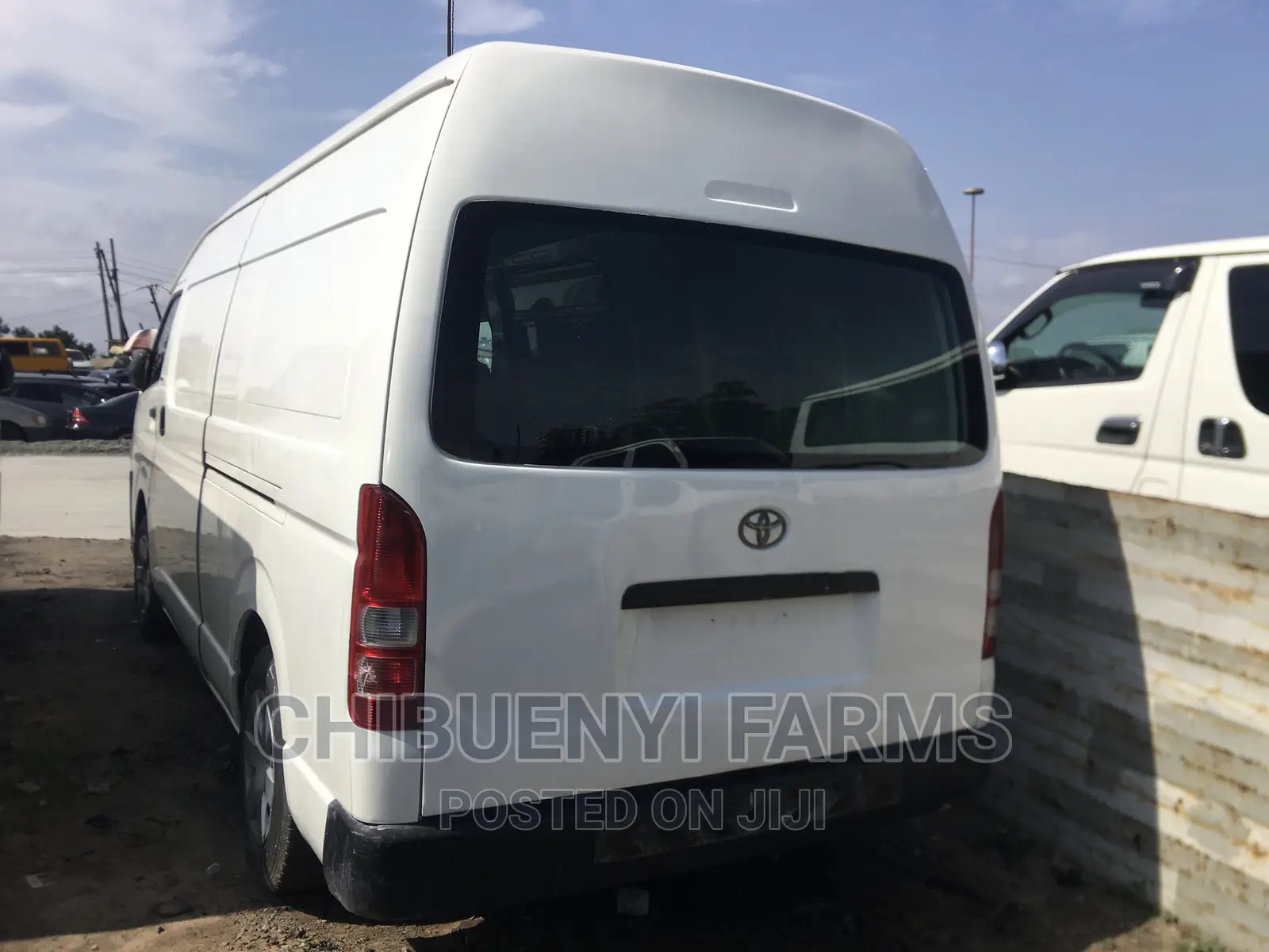 Toyota HiAce 2011 White