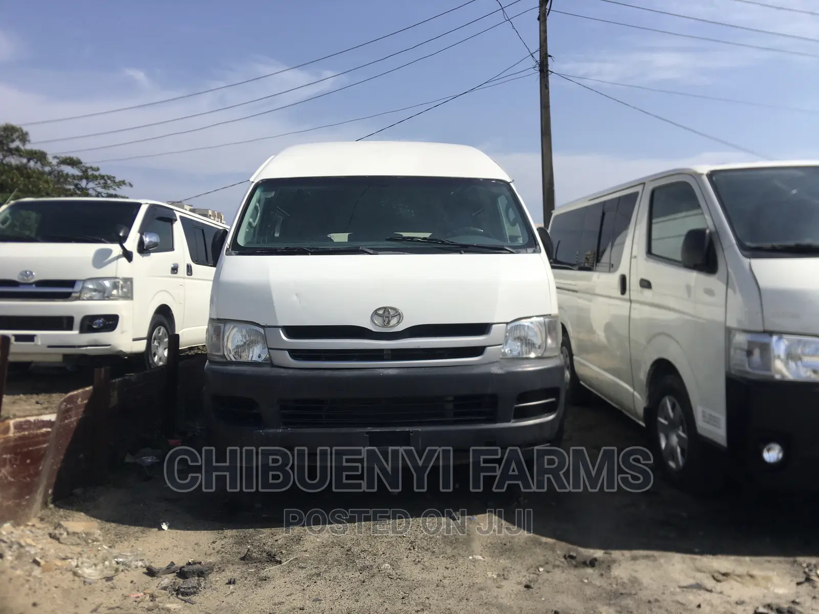 Toyota HiAce 2011 White