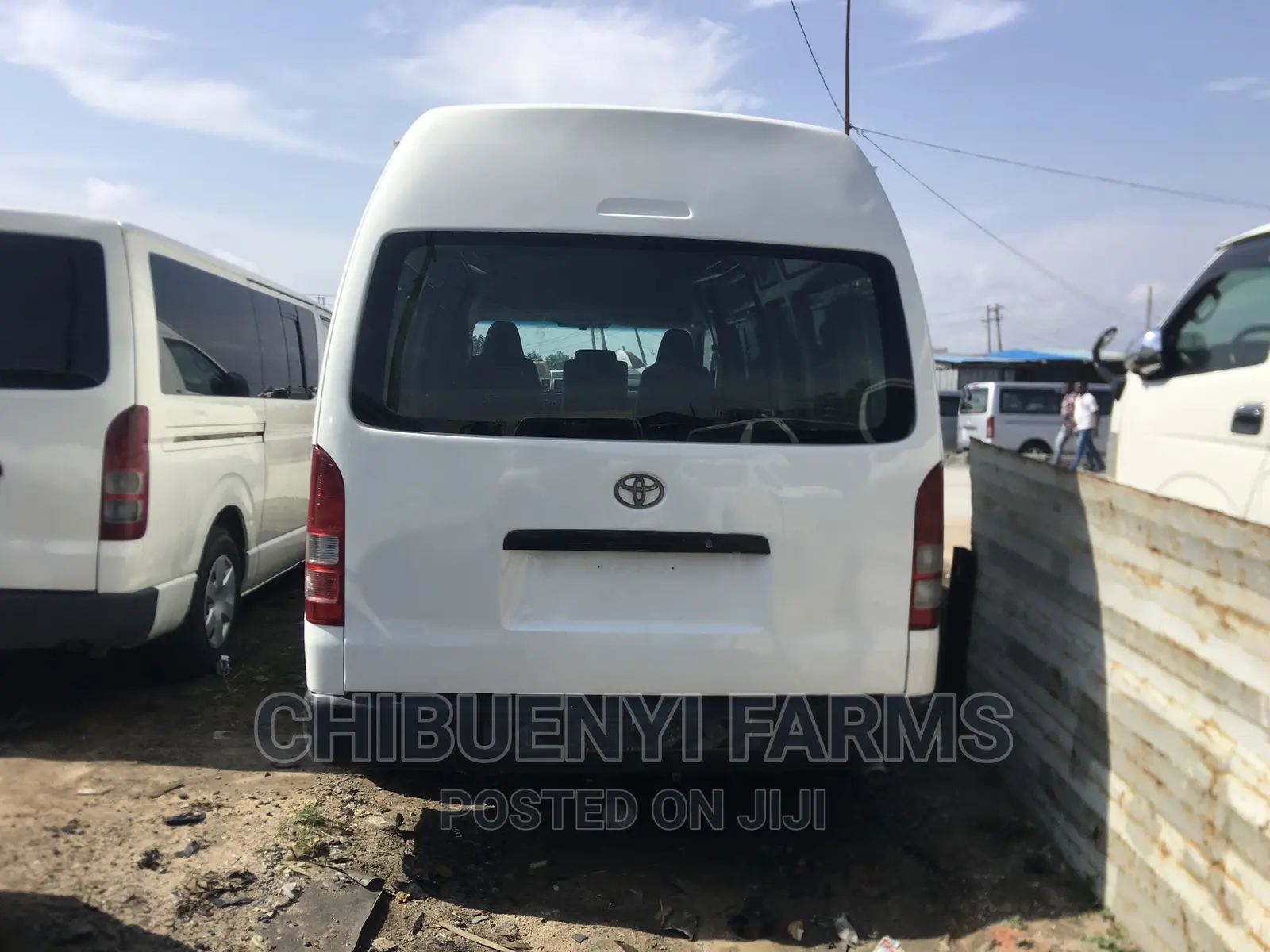 Toyota HiAce 2011 White
