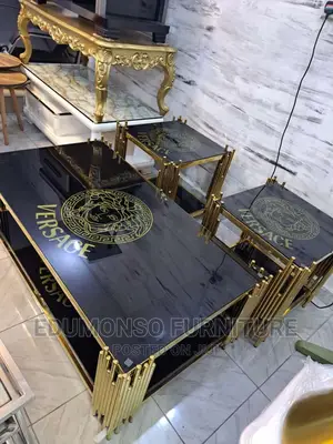 Modern Centre Table With 2 Side Stools