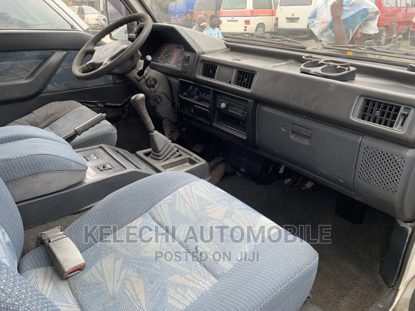 Mitsubishi L300 2004 White