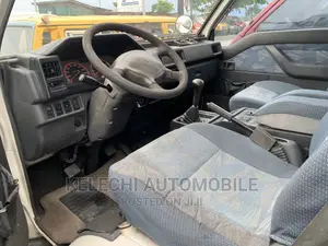 Mitsubishi L300 2004 White
