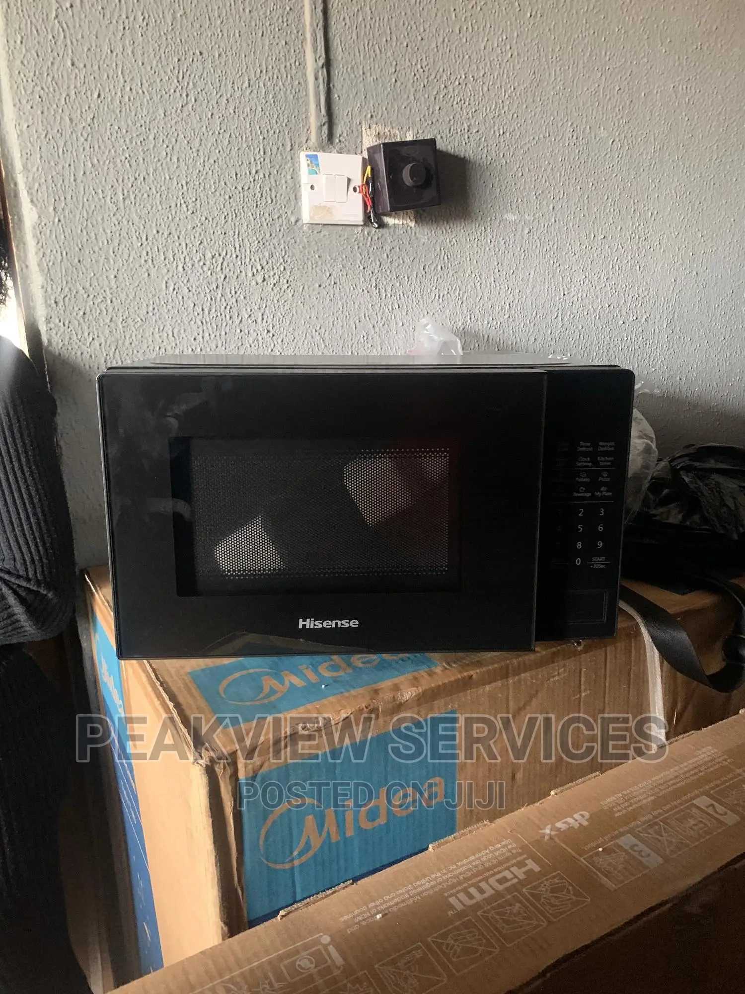 Standard Digital Hisense H20MOBS11 Microwave
