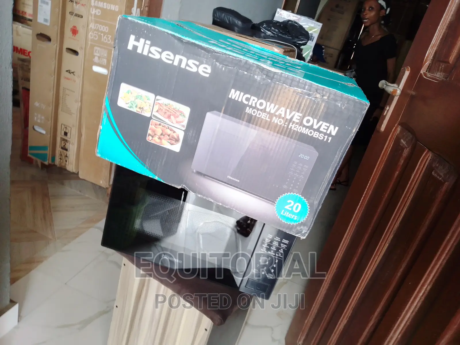 Hisense 20 Original Microwave Black