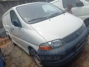 Toyota HiAce 2006 White