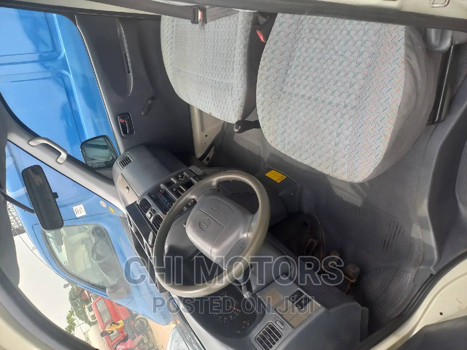 Toyota HiAce 2006 White
