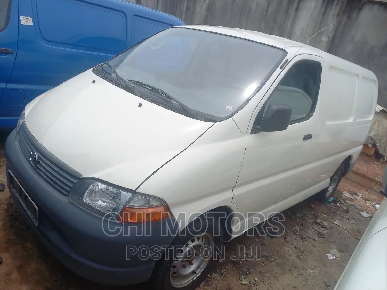 Toyota HiAce 2006 White