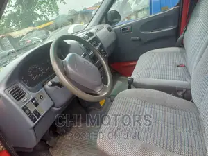 Toyota HiAce 2007 Red