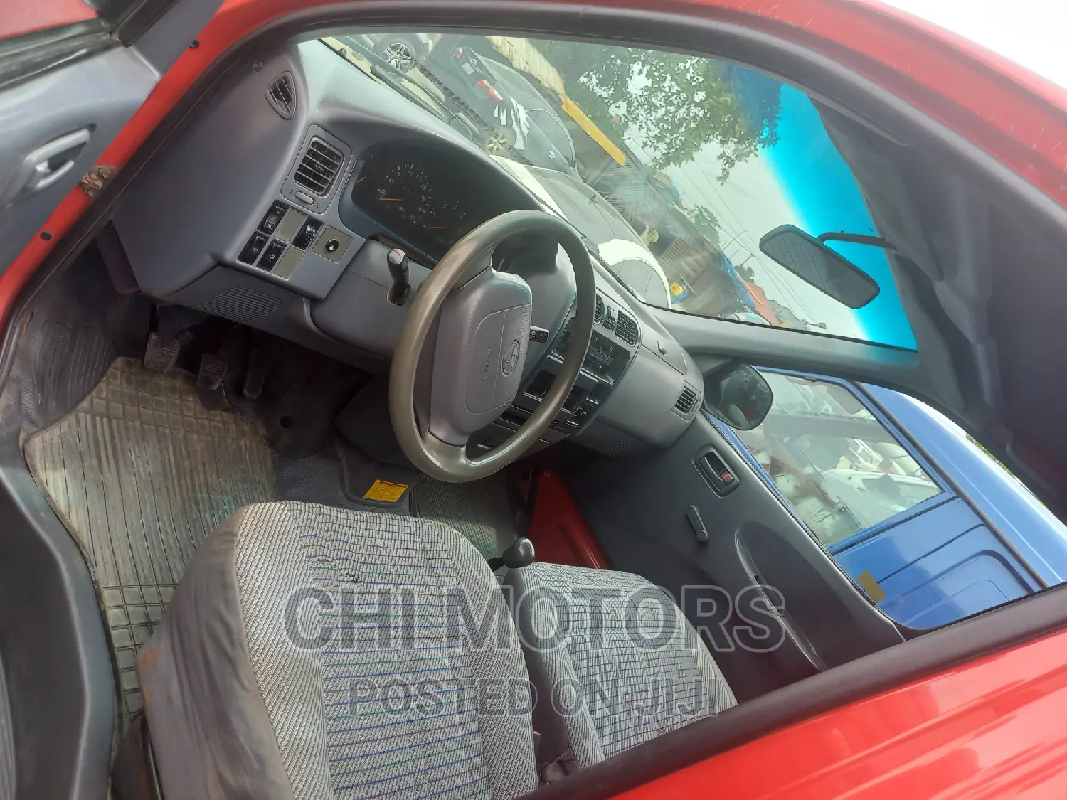Toyota HiAce 2007 Red