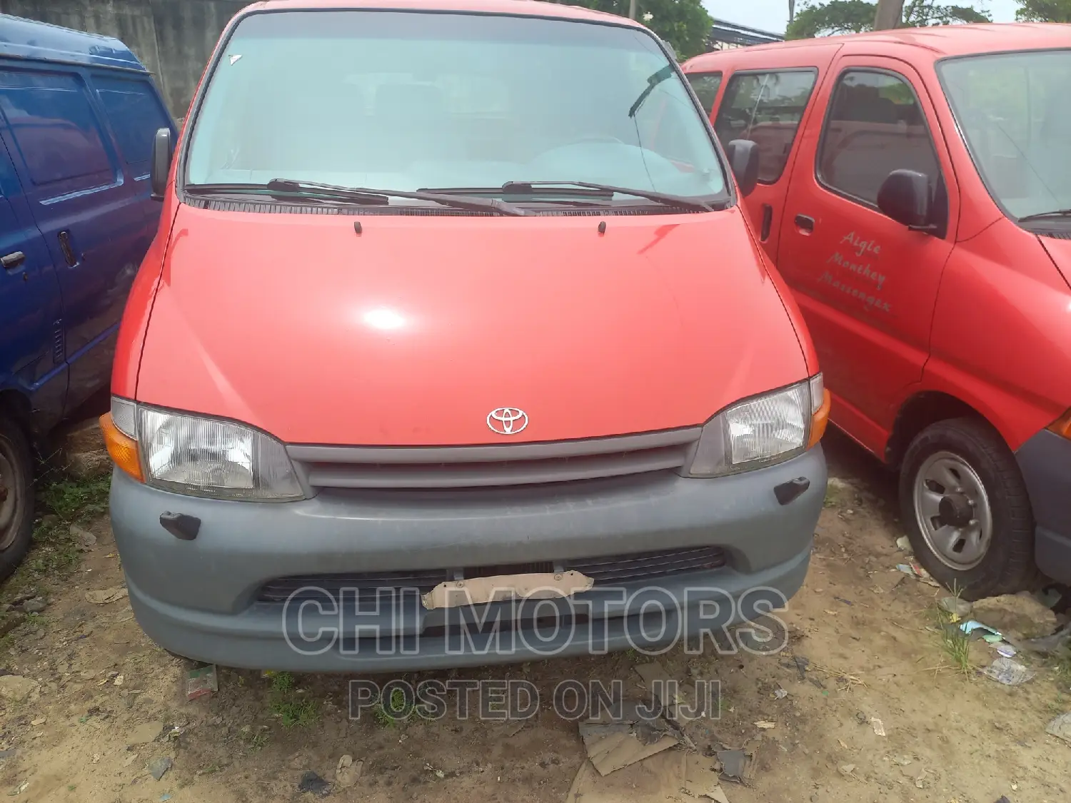 Toyota HiAce 2007 Red