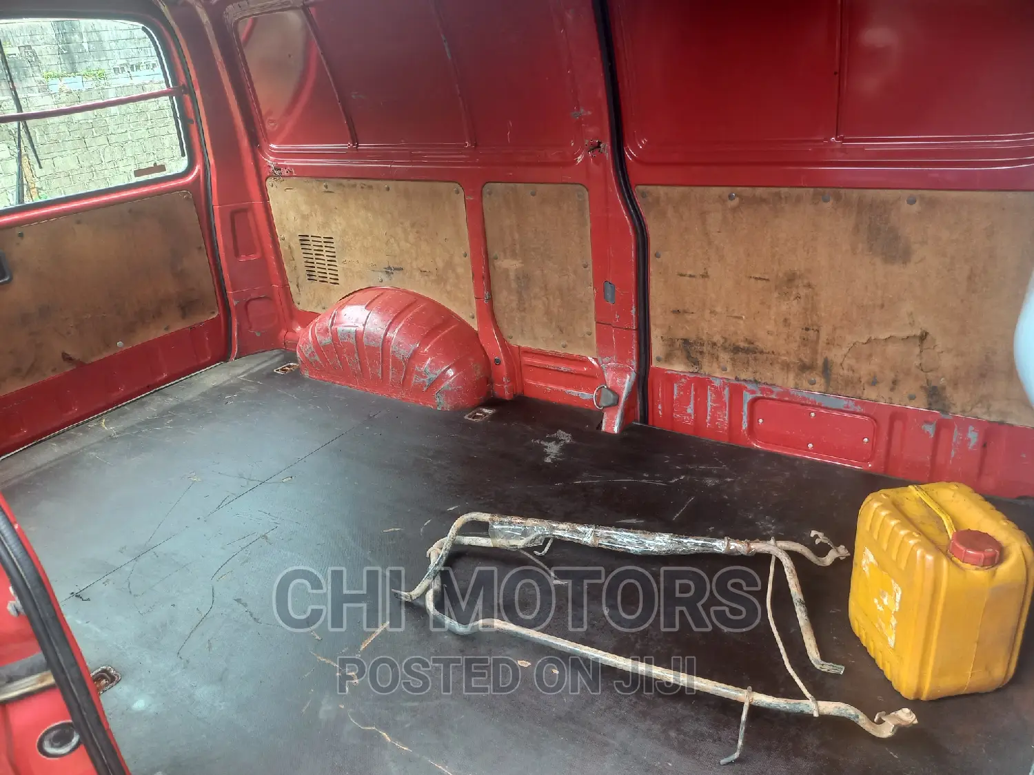 Toyota HiAce 2007 Red