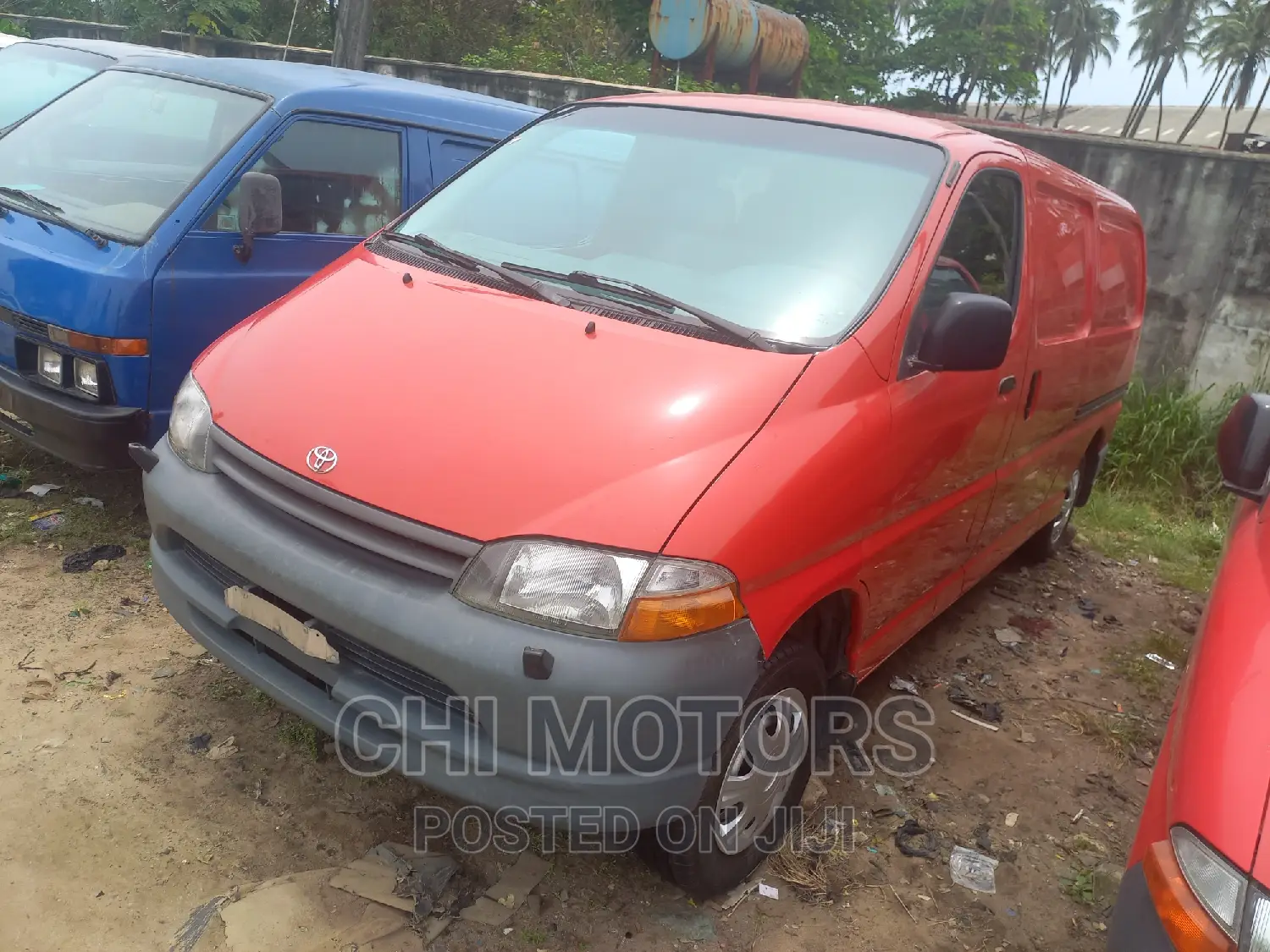 Toyota HiAce 2007 Red