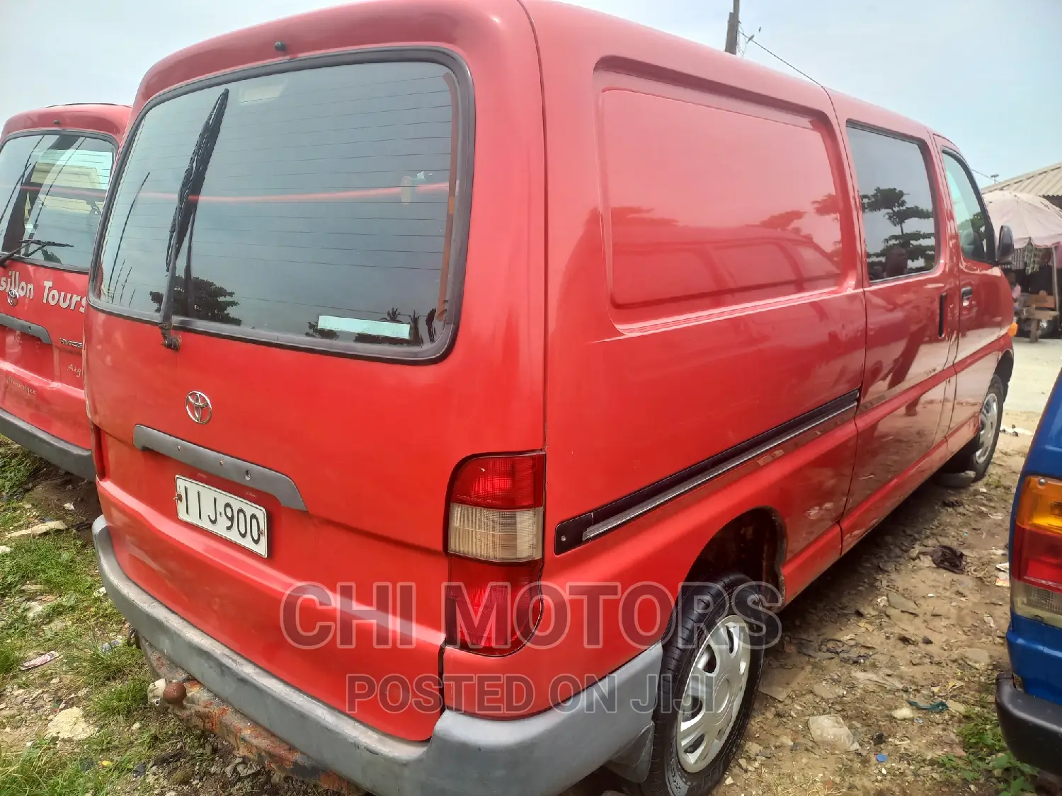 Toyota HiAce 2007 Red