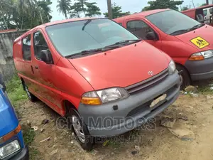 Toyota HiAce 2007 Red