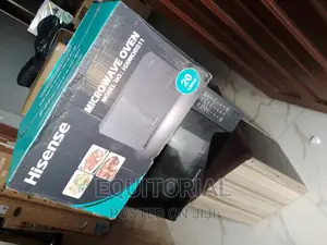 20L Hisense Microwave Black