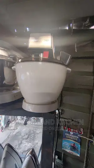 5liters Kenwood Chef Mixer With All the Complete Hooks