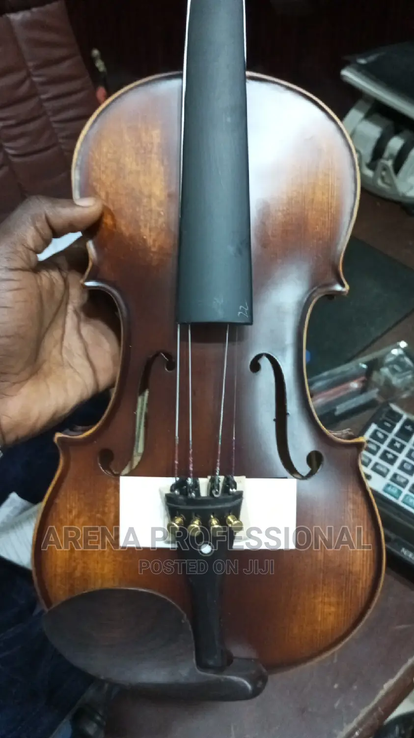 Hallmark HSV100 Professional Violin