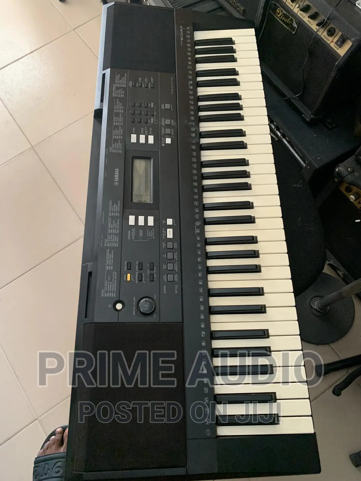 Yamaha PSR E343 Electronic Keyboard
