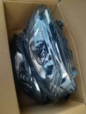 GLE350 2018 Merbearch Set of Brand New Headlight