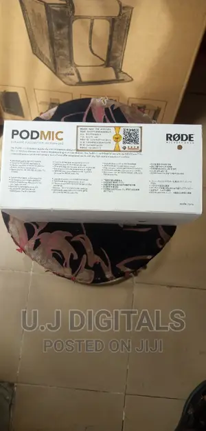 Professional RODE Podmic Dynamic Microphone