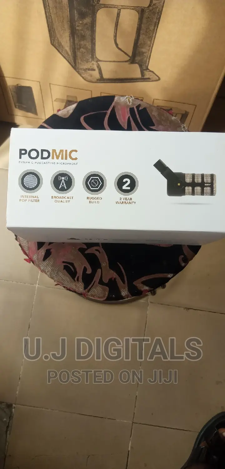 Professional RODE Podmic Dynamic Microphone