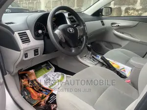 Toyota Corolla 2013 Silver
