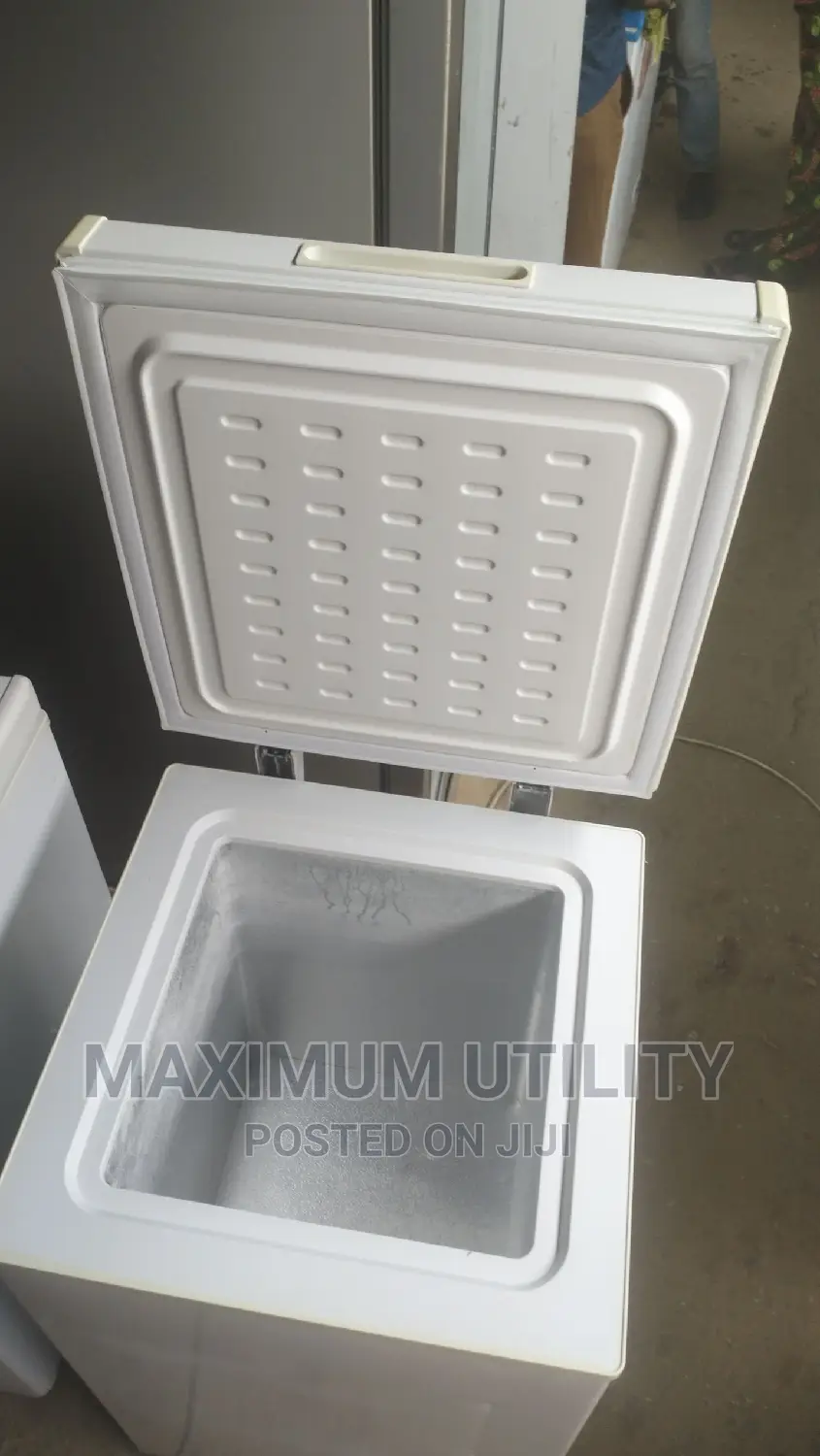 Currys Essentials 60 LTRS Chest Freezer