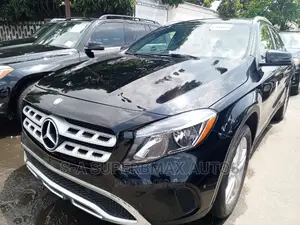 Mercedes-Benz GLA-Class 2016 Black