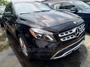 Mercedes-Benz GLA-Class 2016 Black