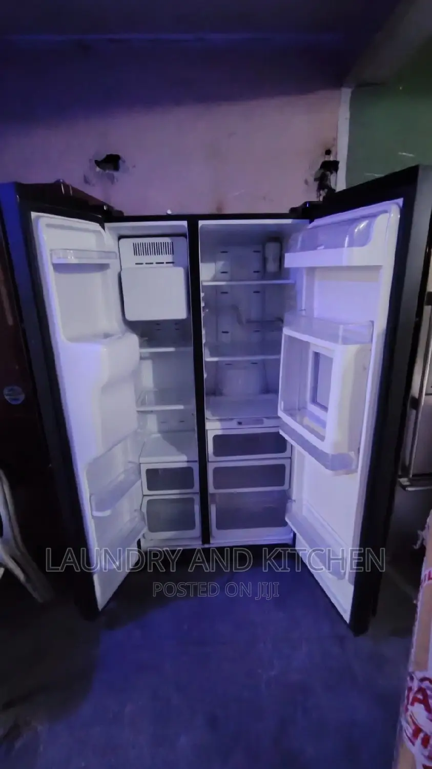 Samsung Double Door With Chiller Both Hot and Cold in Surulere