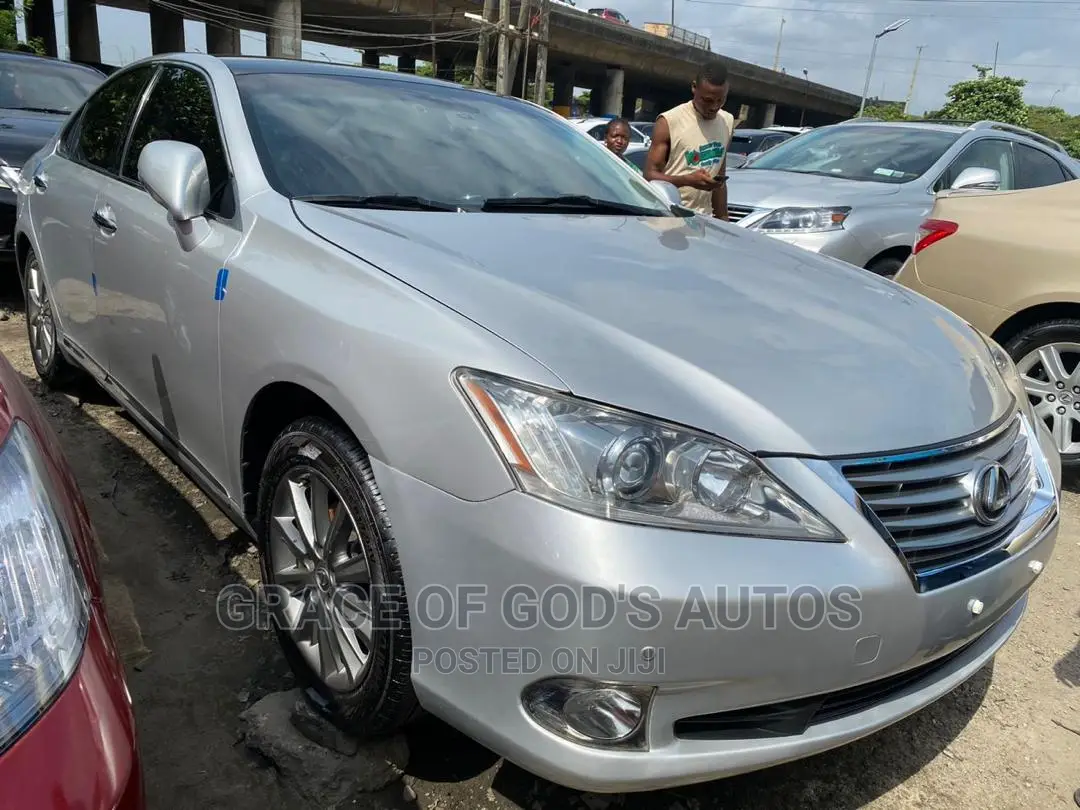 Lexus ES 350 2011 Silver in AmuwoOdofin Cars, Grace Of God's Autos
