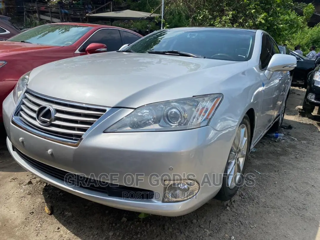Lexus ES 350 2011 Silver in AmuwoOdofin Cars, Grace Of God's Autos
