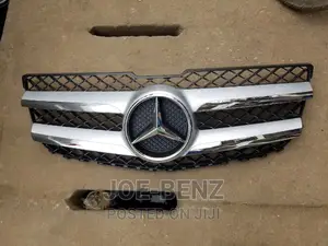GLK350 2013 Front Bumper Grill