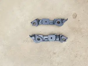 C300 2017 Front Bumper Clips