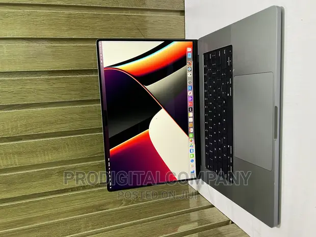 Laptop Apple MacBook Pro M1 16GB Apple M1 Pro SSD 512GB in Ikeja