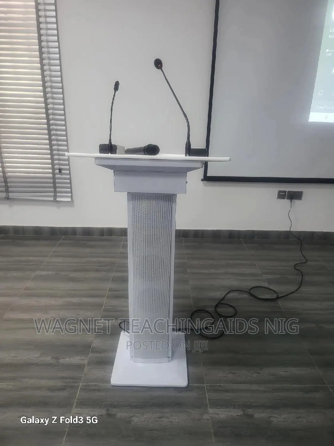 Wireless Pulpit Auodio Lectern