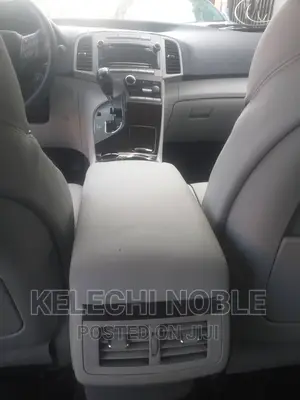 Toyota Venza AWD 2012 Silver