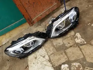 Gle350 Set of Brand New Headlights