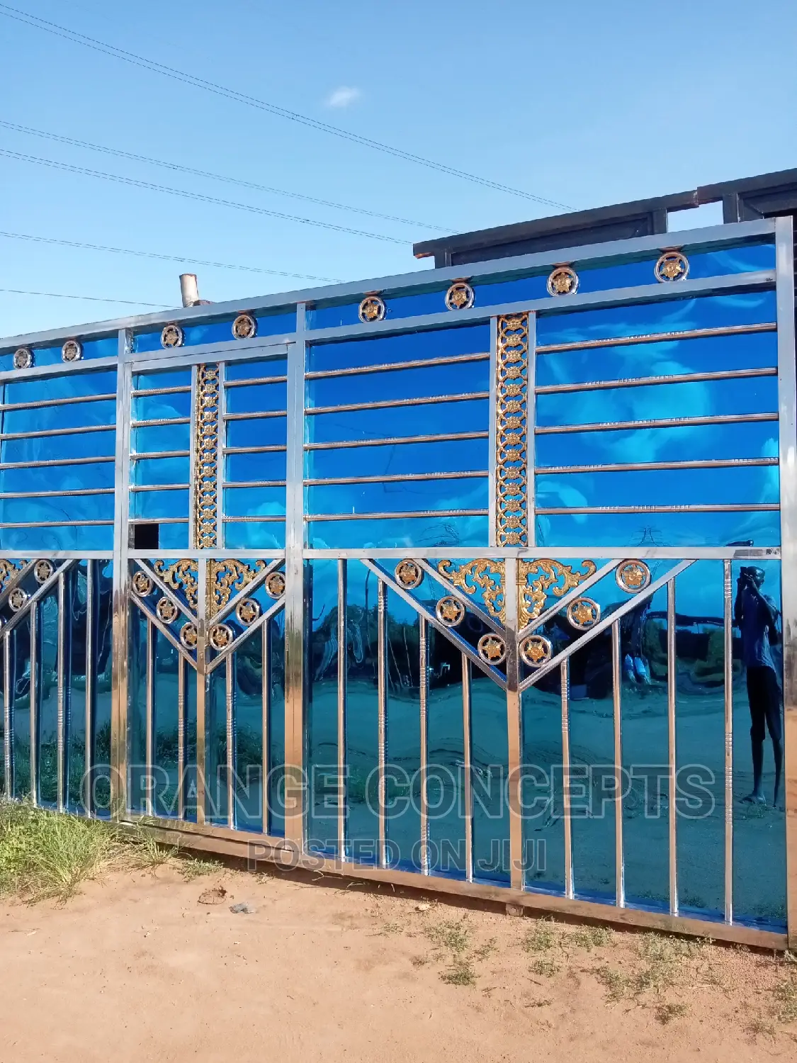 Stainless Blue Gate