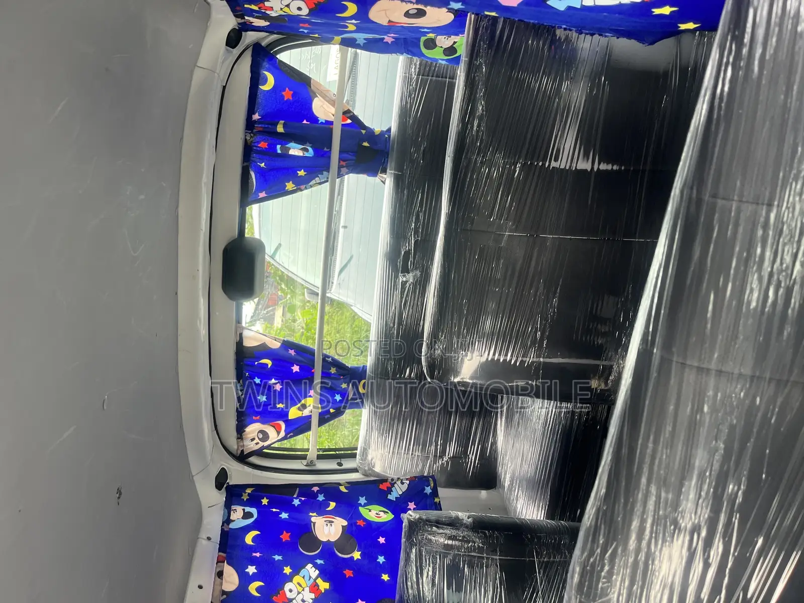 Toyota HiAce 2006 White