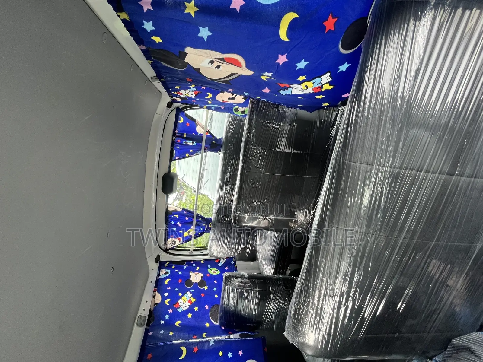 Toyota HiAce 2006 White