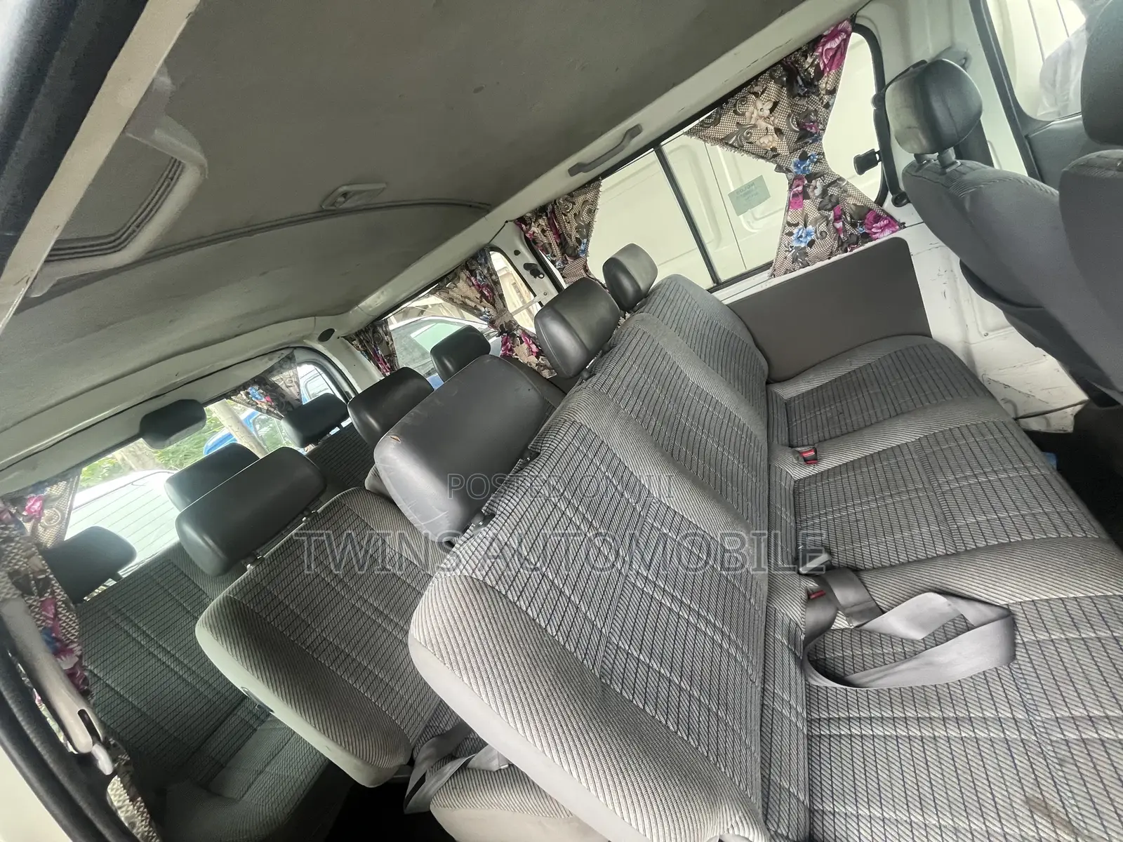 Toyota HiAce 2007 White