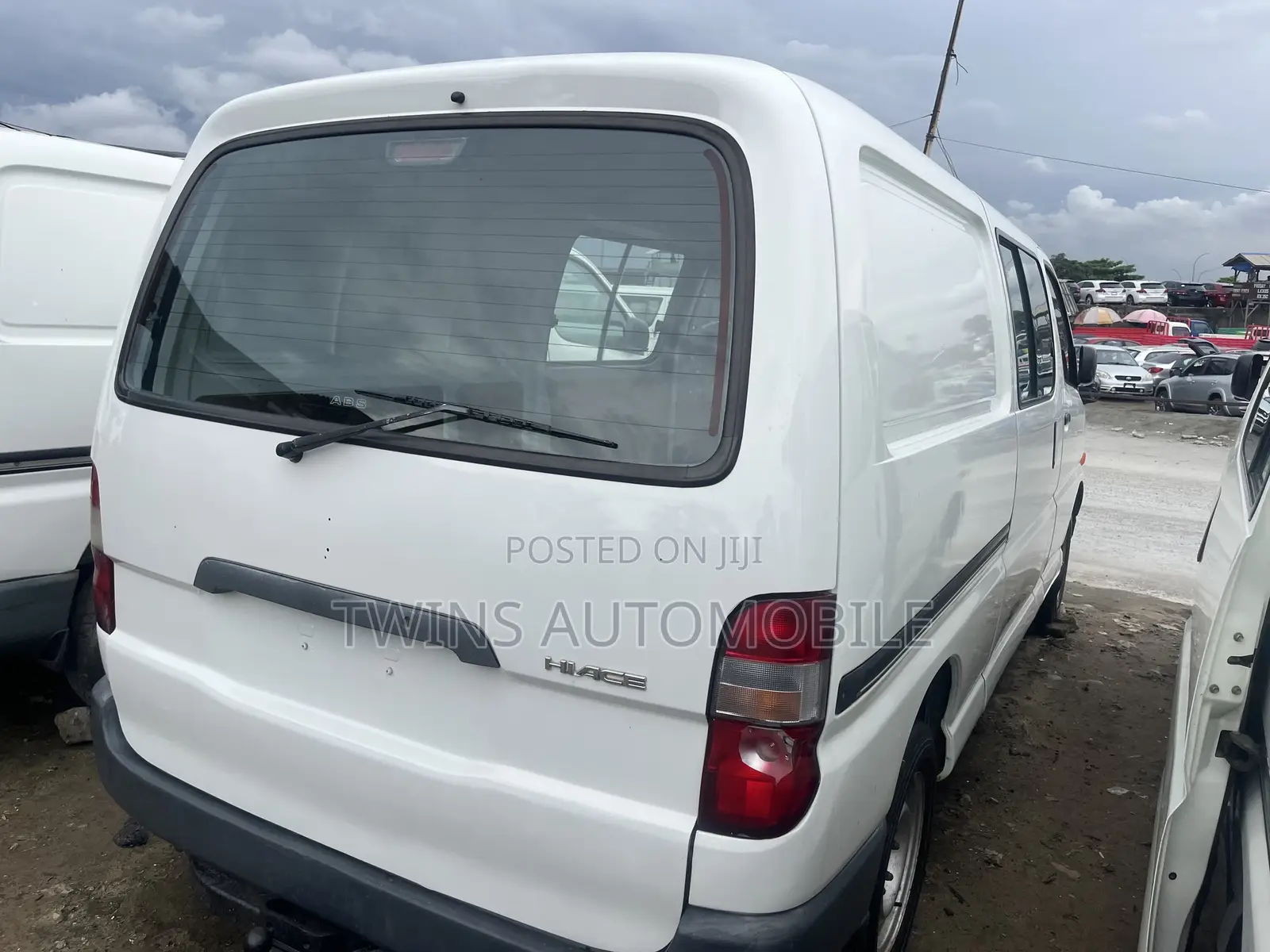 Toyota HiAce 2003 White