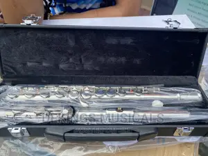 Yamaha Silver Stainless Flute