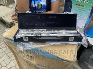 Yamaha Silver Stainless Flute